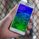 Illustration for article titled A Galaxy S6 With (Almost) Stock Android Sounds Like a Dream Come True